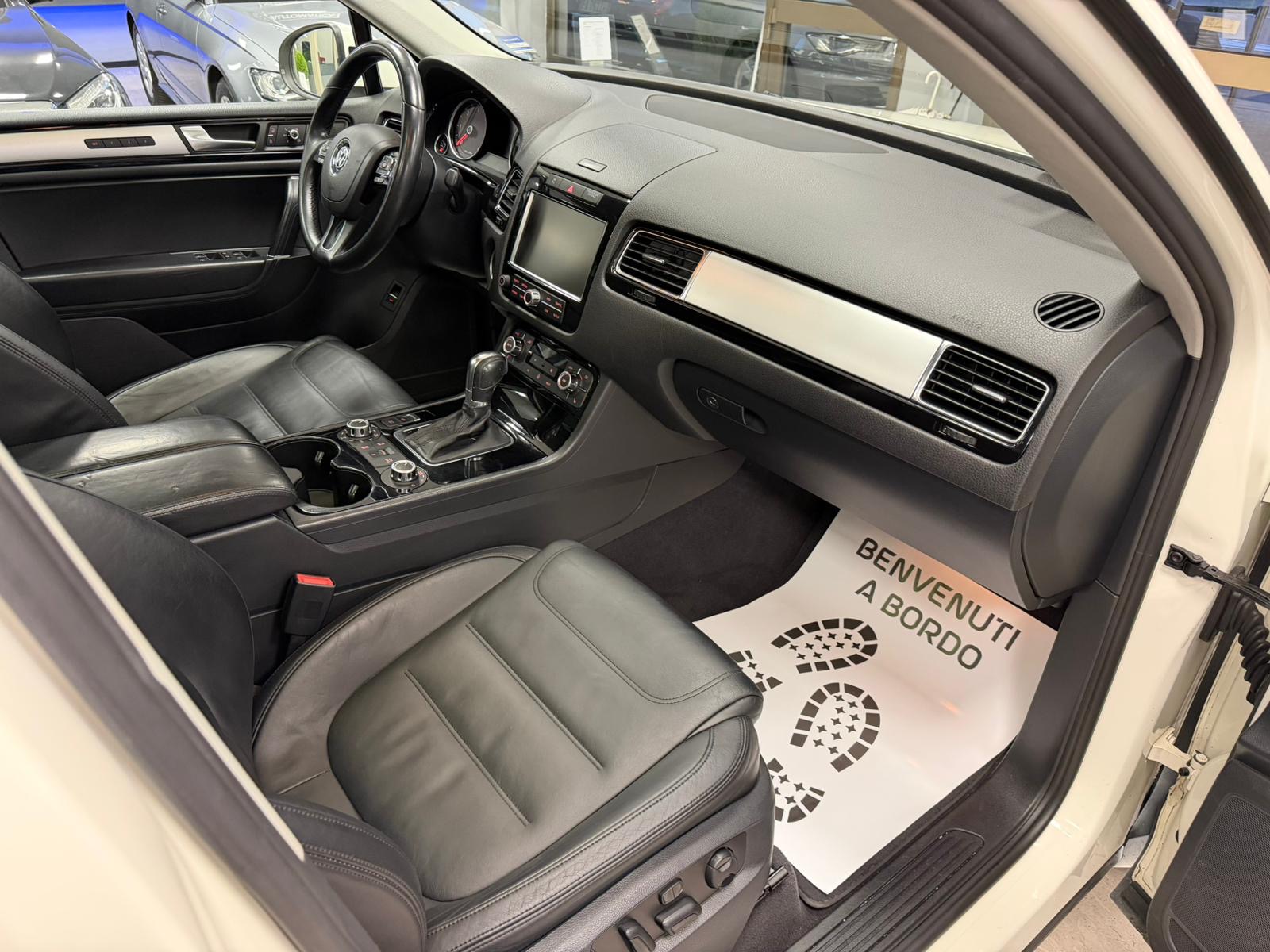 Shitet VW TOUAREG Full Option